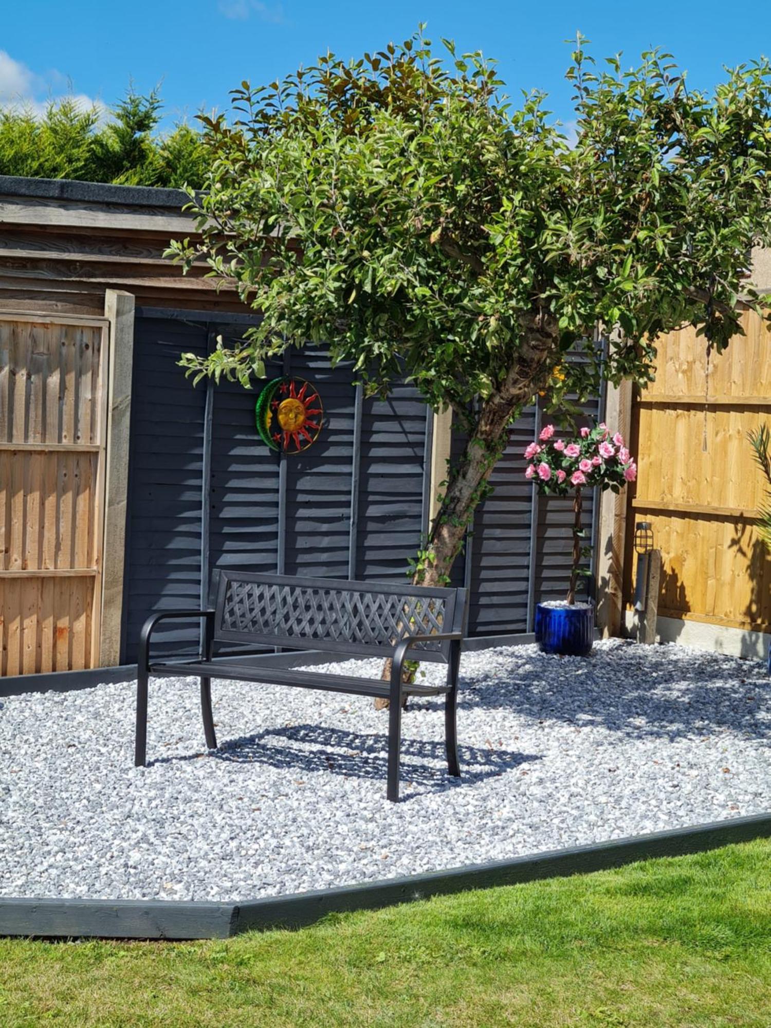 A Bright And Spacious Gem Staines-upon-Thames Exterior foto